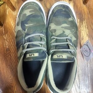 Men Under armor slip on shoe